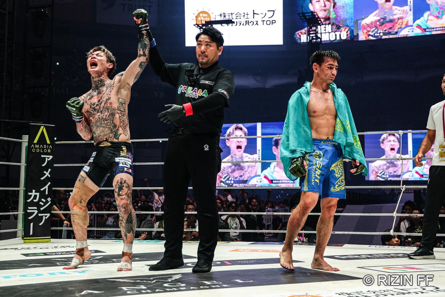 超RIZIN.5で判定勝ちし勝ち名乗りを受ける平本蓮