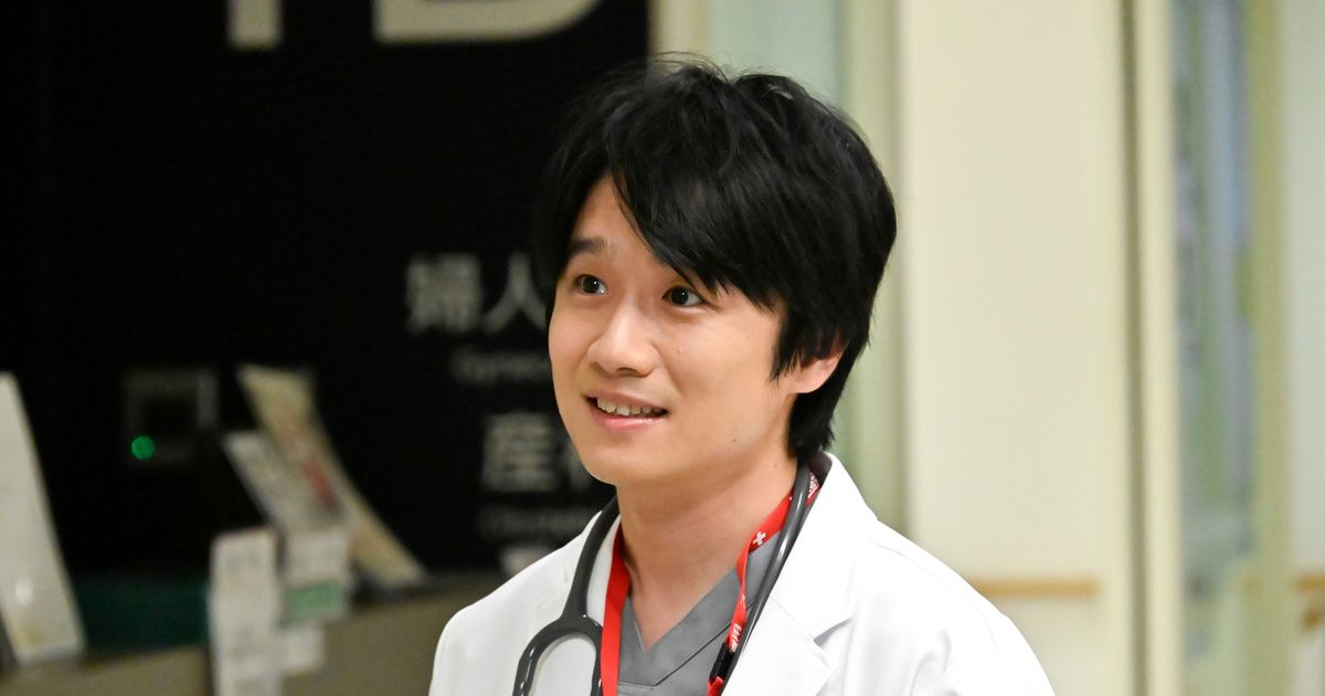救命病棟24時 第6シリーズ 風間俊介演じる広瀬斎、医局長として病院内に立つ場面