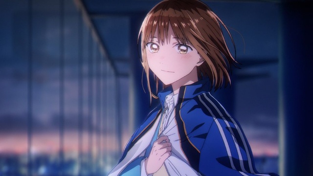 アオのハコ Season2 第1話、鹿野千夏が夕暮れのビル街を背に振り返るシーン